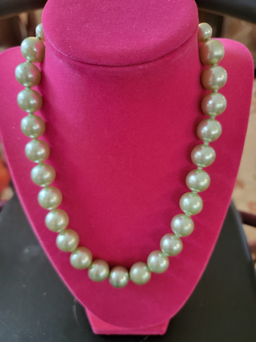 Green Pearl Necklace for Women - Timeless Strand